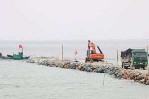Gấp rút thi công dự án Cảng Cá Cửa Nhượng tại Cẩm Xuyên – Hà Tĩnh