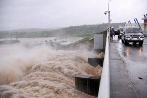 Bất cập khoảng biên trong những lần xả nước “đúng quy trình” giữa đỉnh lũ